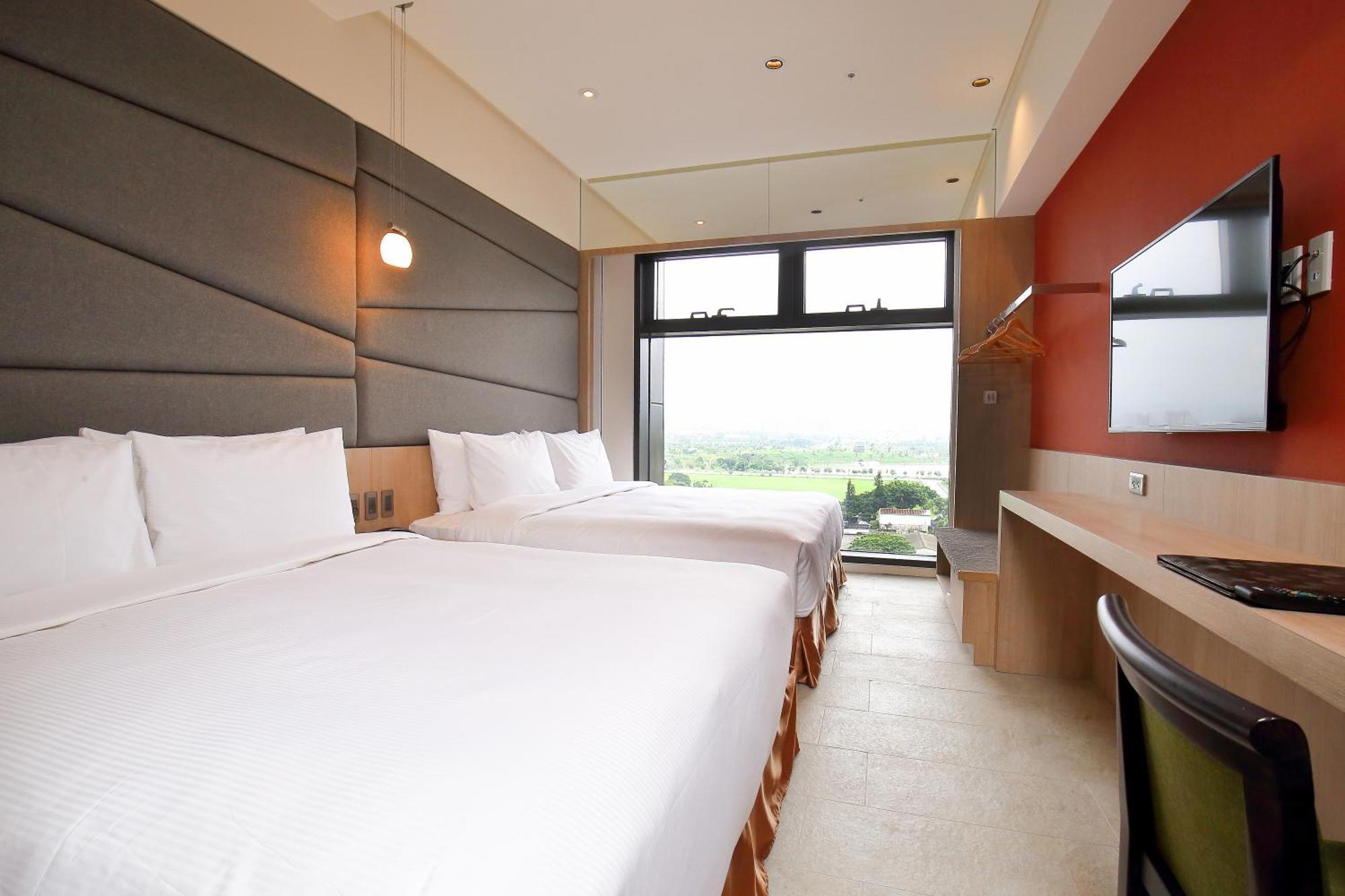 Kloud Hotel Taichung Exterior photo