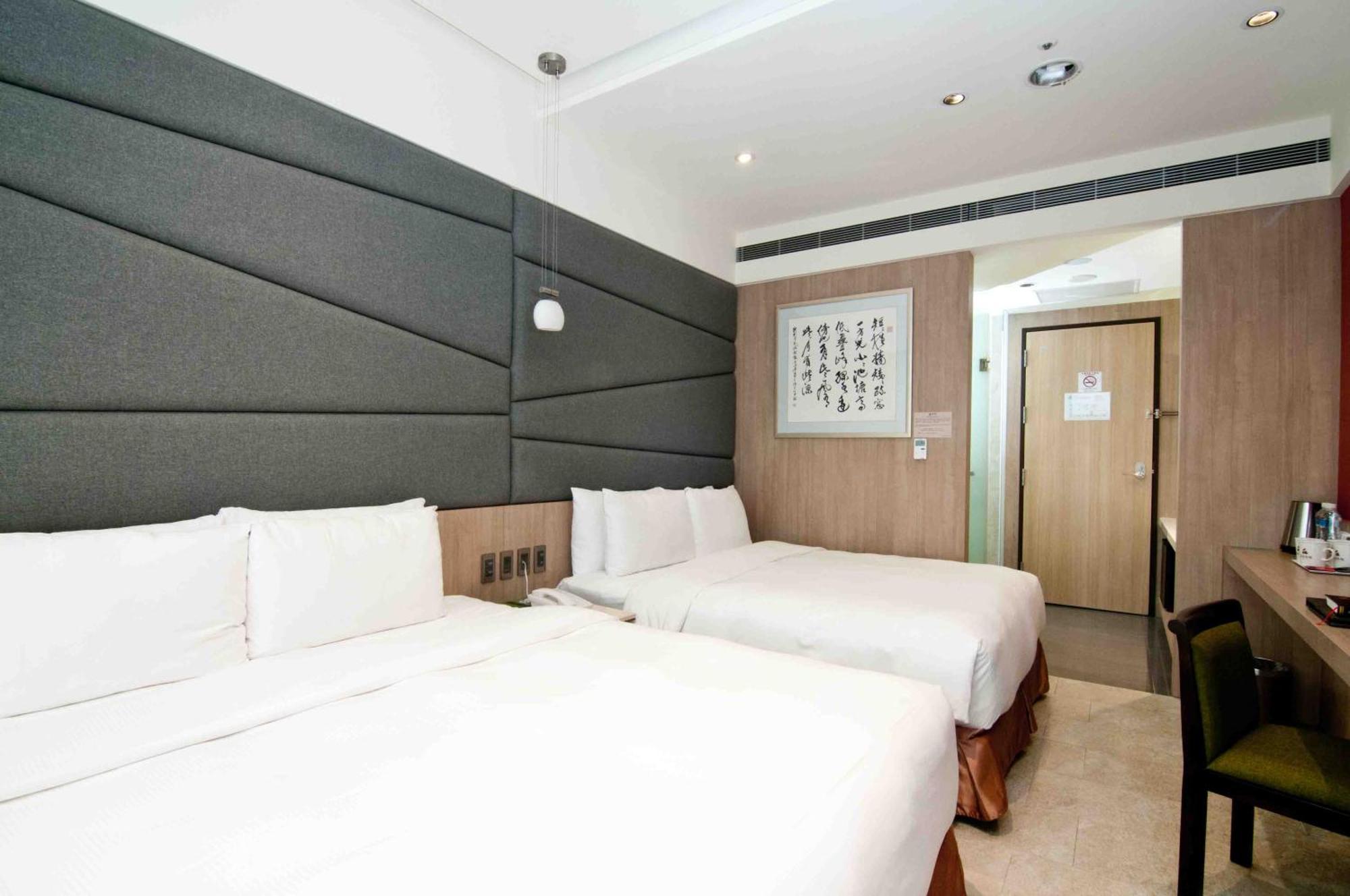 Kloud Hotel Taichung Exterior photo