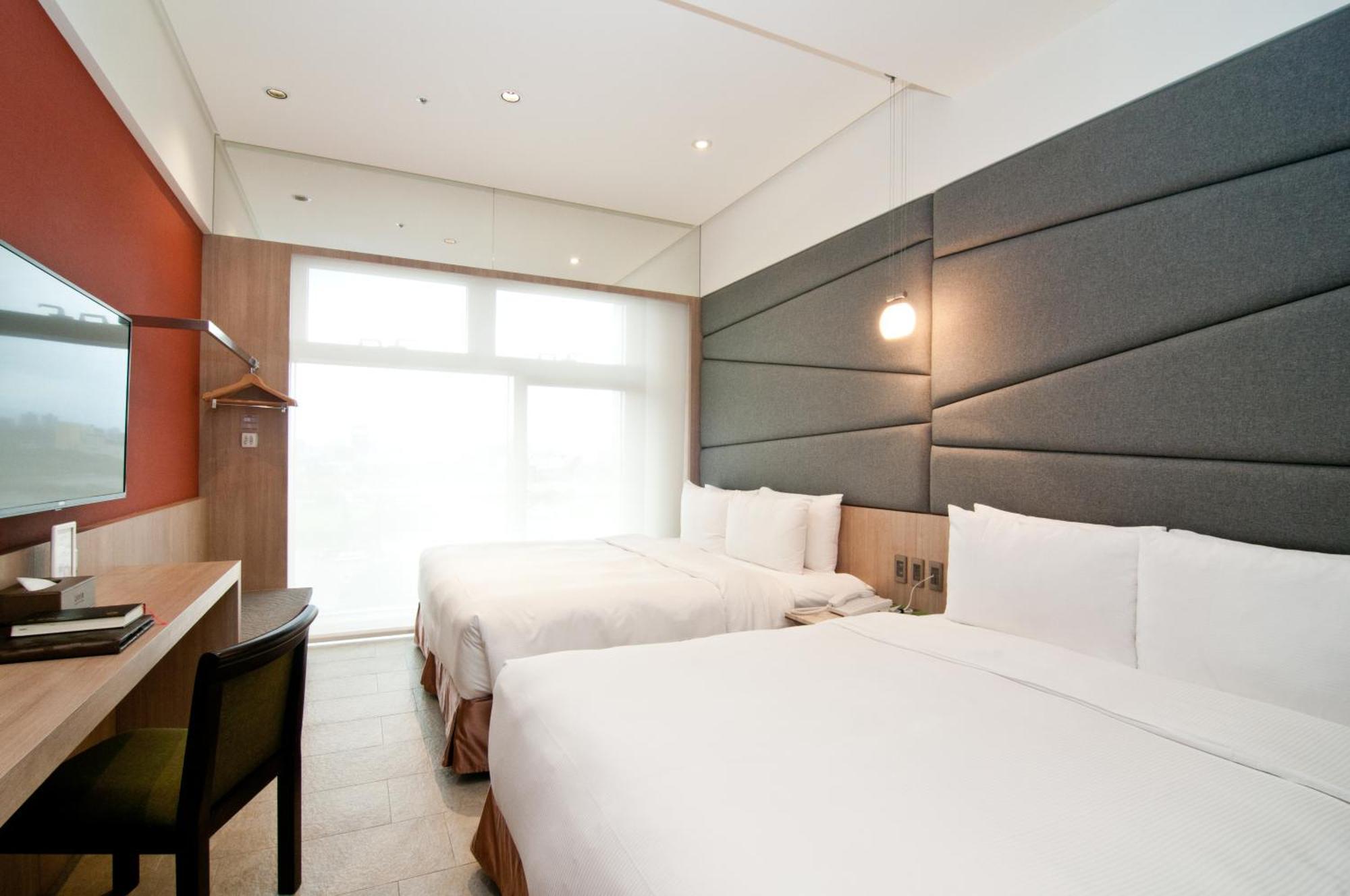 Kloud Hotel Taichung Exterior photo